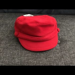 Dark red women’s hat